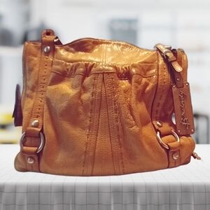 B. MAKOWSKY Leather Shoulder Bag Signature Cheetah Leopard Print Lining